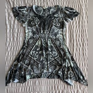 Live and Let Live Paisley Embellished Boho Short Sleeve (S)